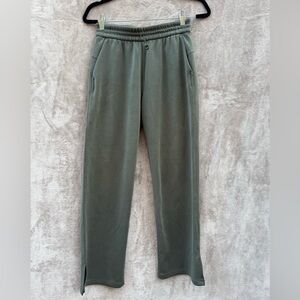 Lululemon Olive Green Pants, size 4